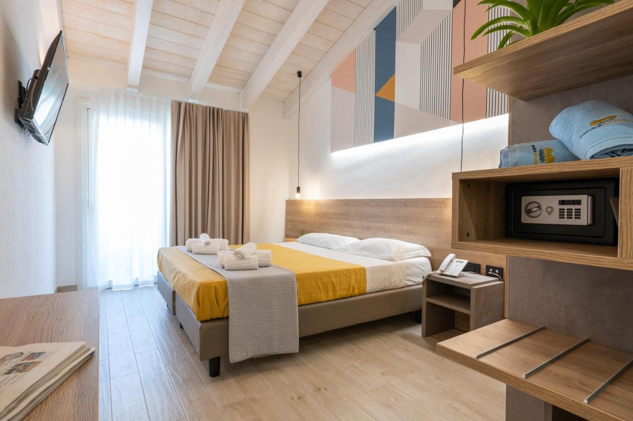 Horizon Hotel Badesi Eksteriør bilde